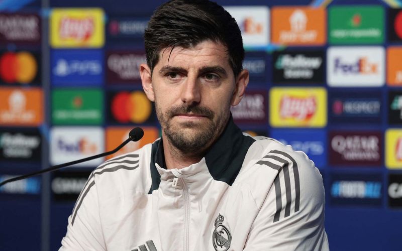 Thibaut Courtois biến khung thành trở thành vùng đất bất khả xâm phạm.